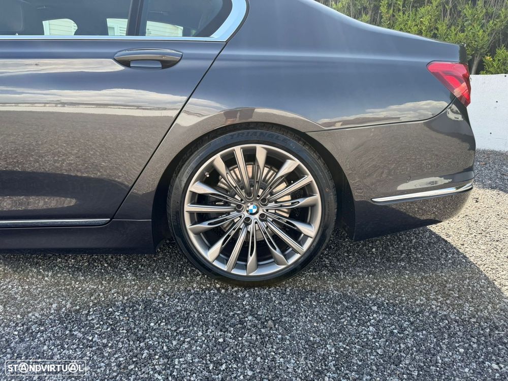 BMW 730 d — fotografia 14