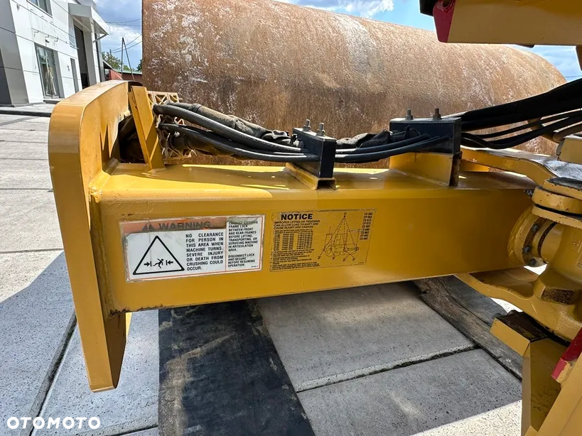 Caterpillar CS-563E - 27