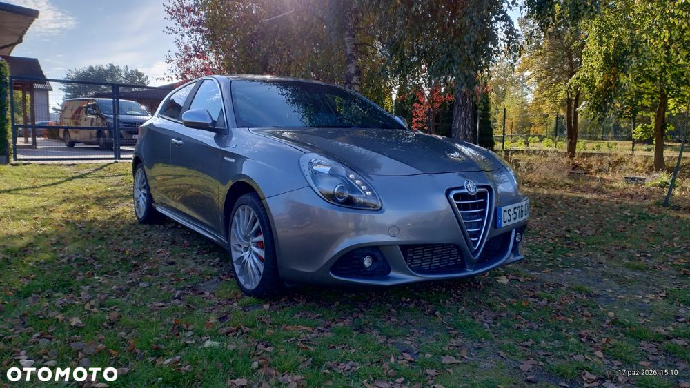 Alfa Romeo Giulietta 2013 photo 2