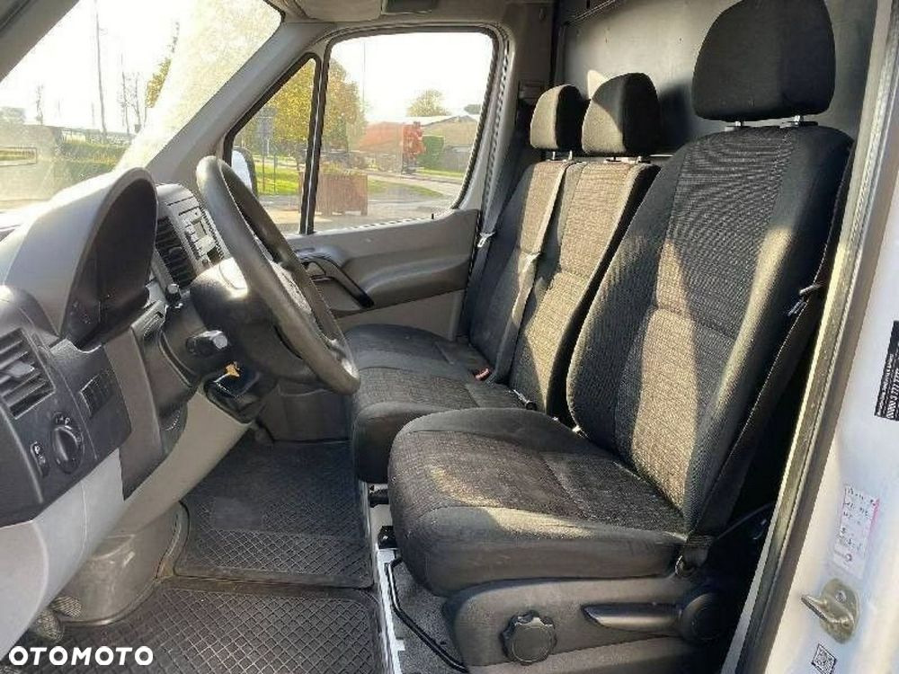 Mercedes-Benz Sprinter - 6