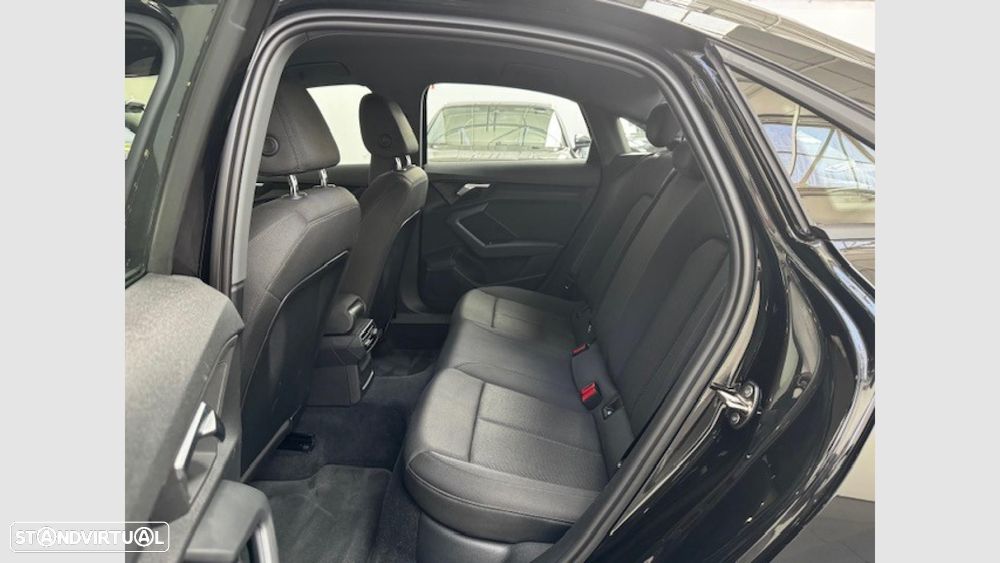 Audi A3 Limousine 30 TFSI Advanced - 11