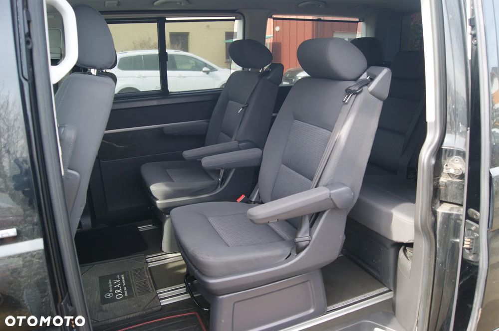 Volkswagen Multivan - 20
