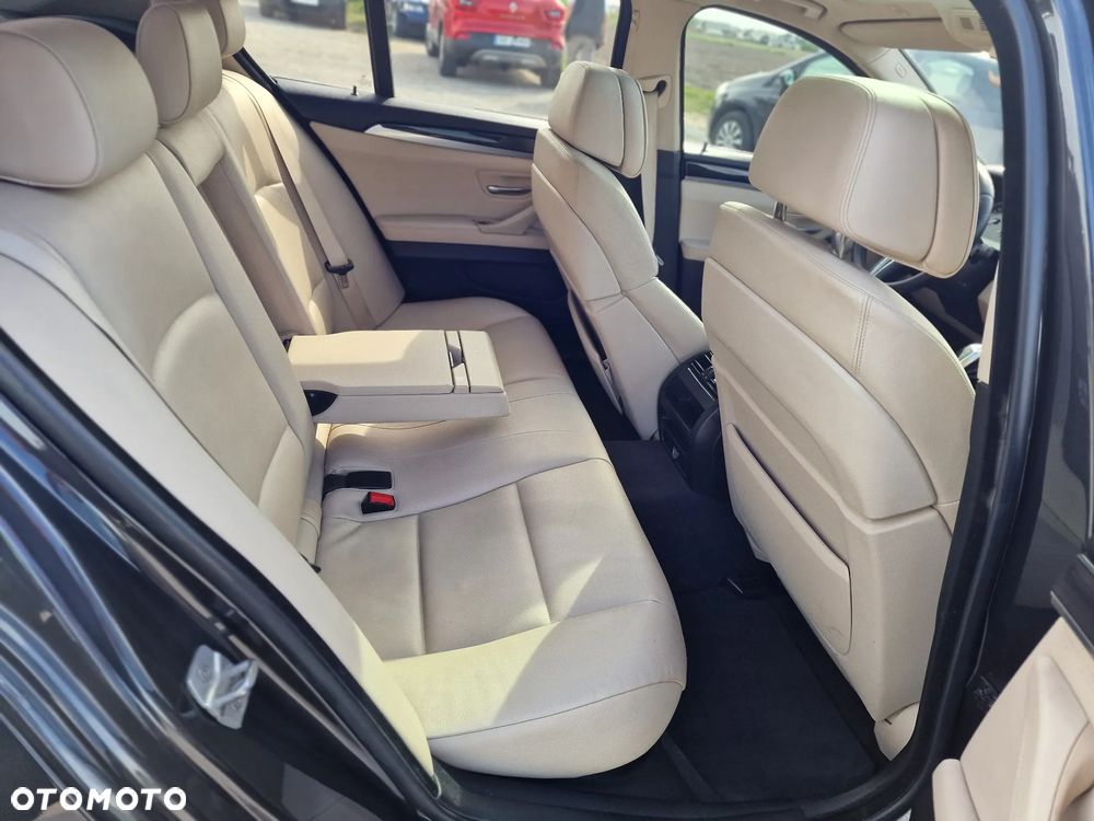 BMW Seria 5 530d Blue Performance Sport-Aut - 28