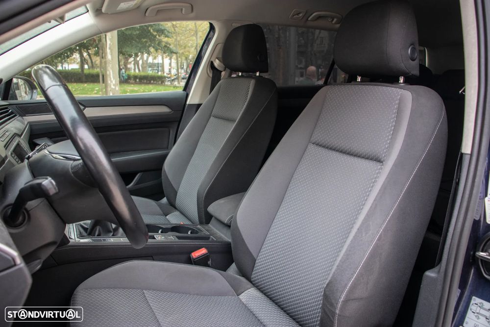 VW Passat Variant 1.6 TDI Confortline - 6