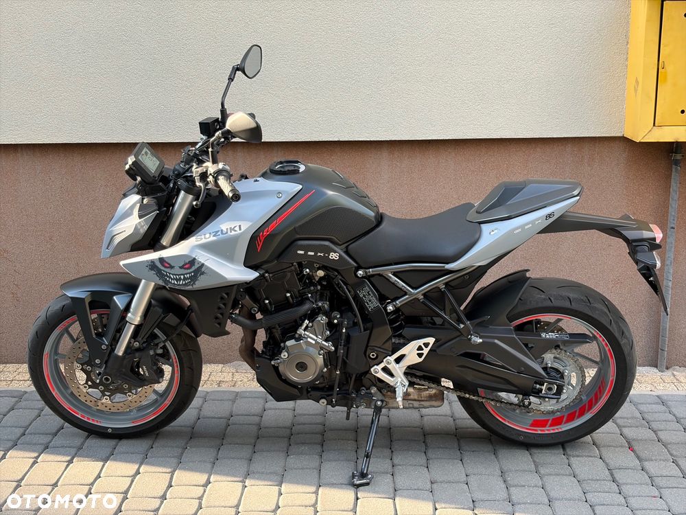 Suzuki GSX - 1