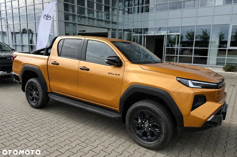 Toyota Hilux - 2