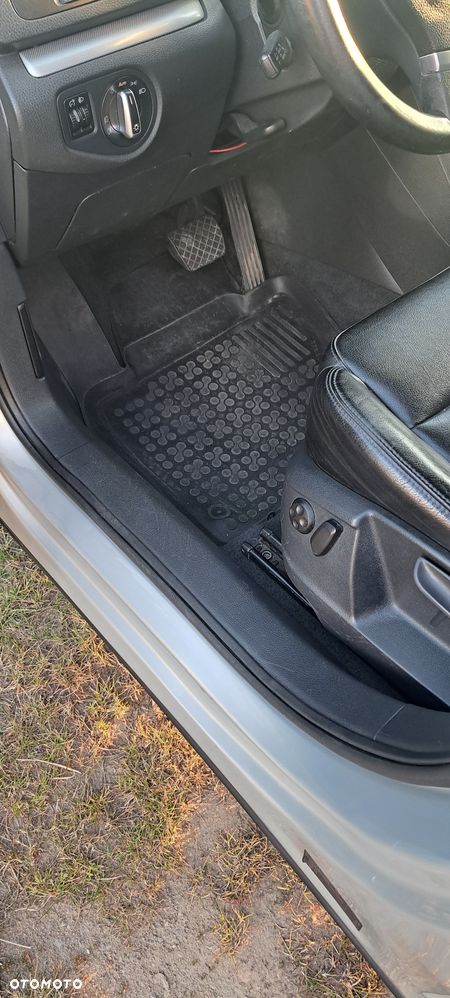 Volkswagen Sharan 2.0 TDI Comfortline DSG - 16