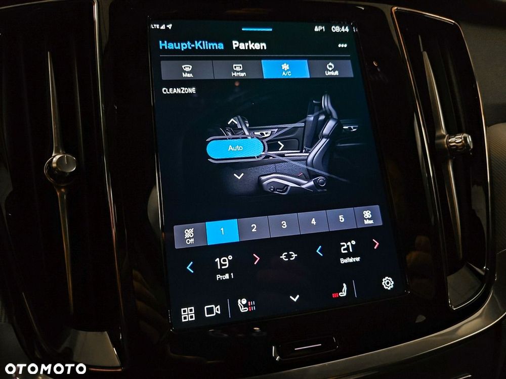 Volvo V60 B4 B Plus Dark - 21