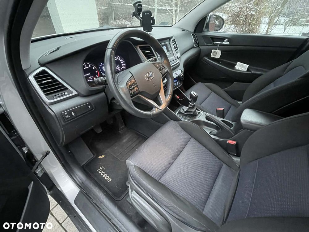 Hyundai Tucson 1.6 GDI BlueDrive Comfort 2WD - 23