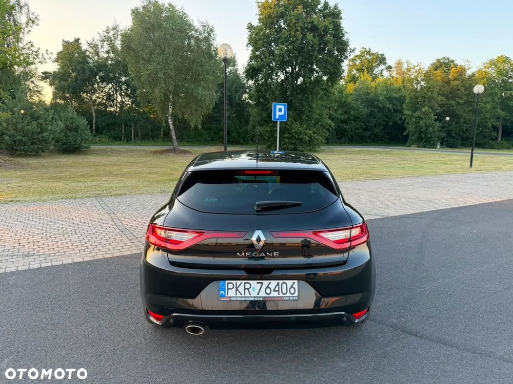 Renault Megane TCe 140 GPF EDC INTENS - 12