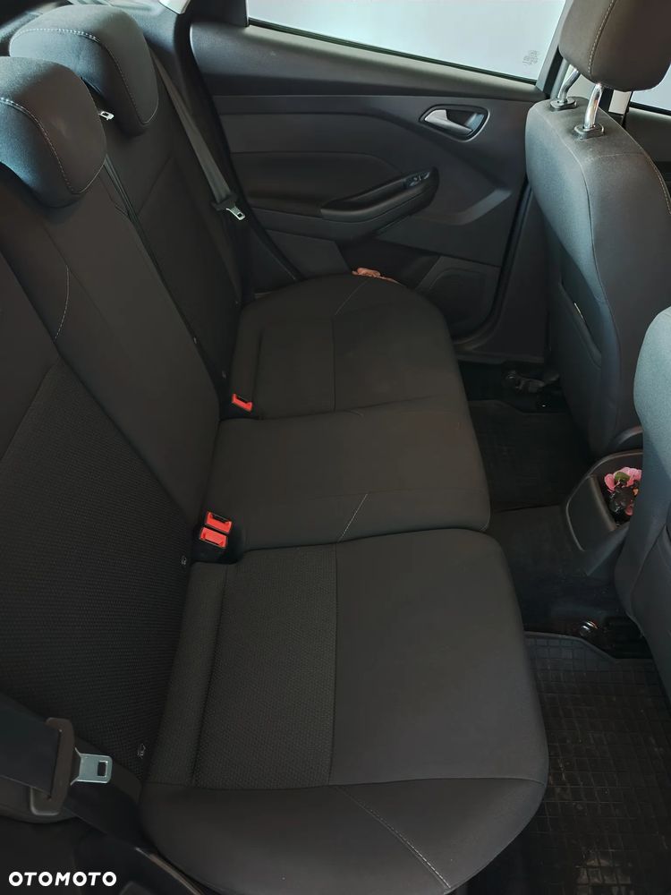Ford Focus 1.6 Trend - 9