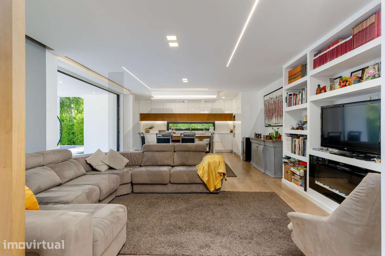 Moradia T3+1 na Herdade da Aroeira – Exclusividade, Elegância e Privac - Grande imagem: 4/60