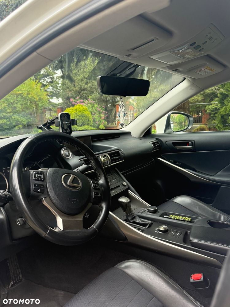 Lexus IS 200t / 300 Elegance - 21