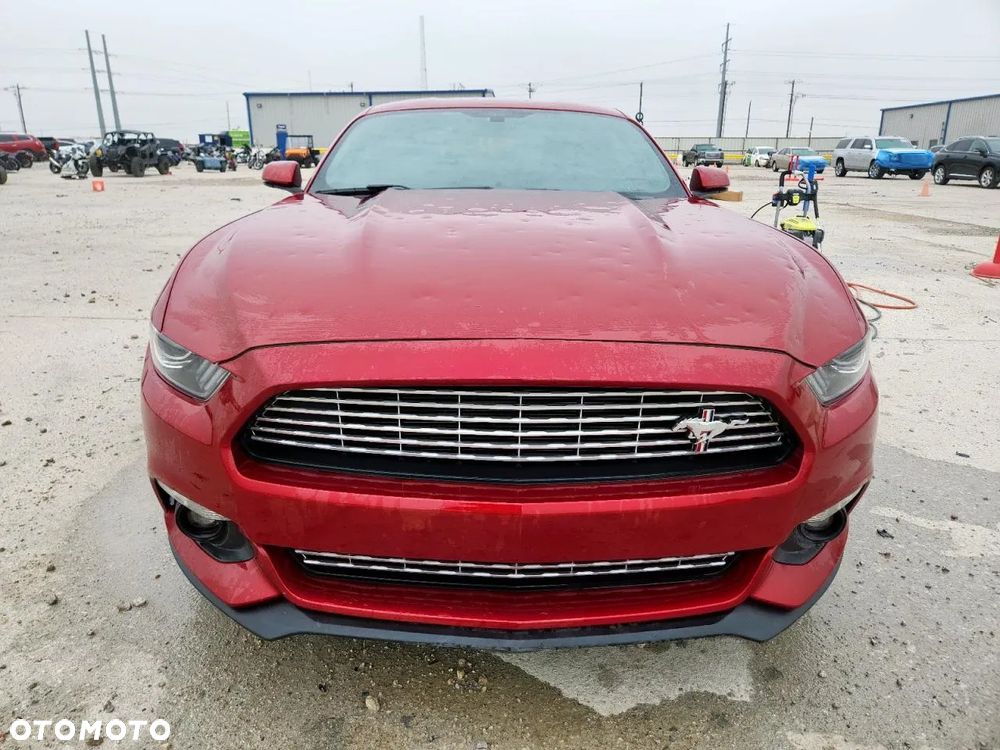 Ford Mustang Fastback 2.3 Eco Boost - 5