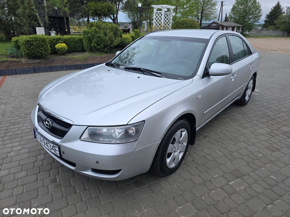 Hyundai Sonata - 1