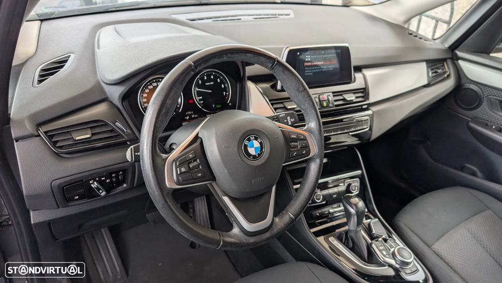 BMW 225xe Active Tourer - 13