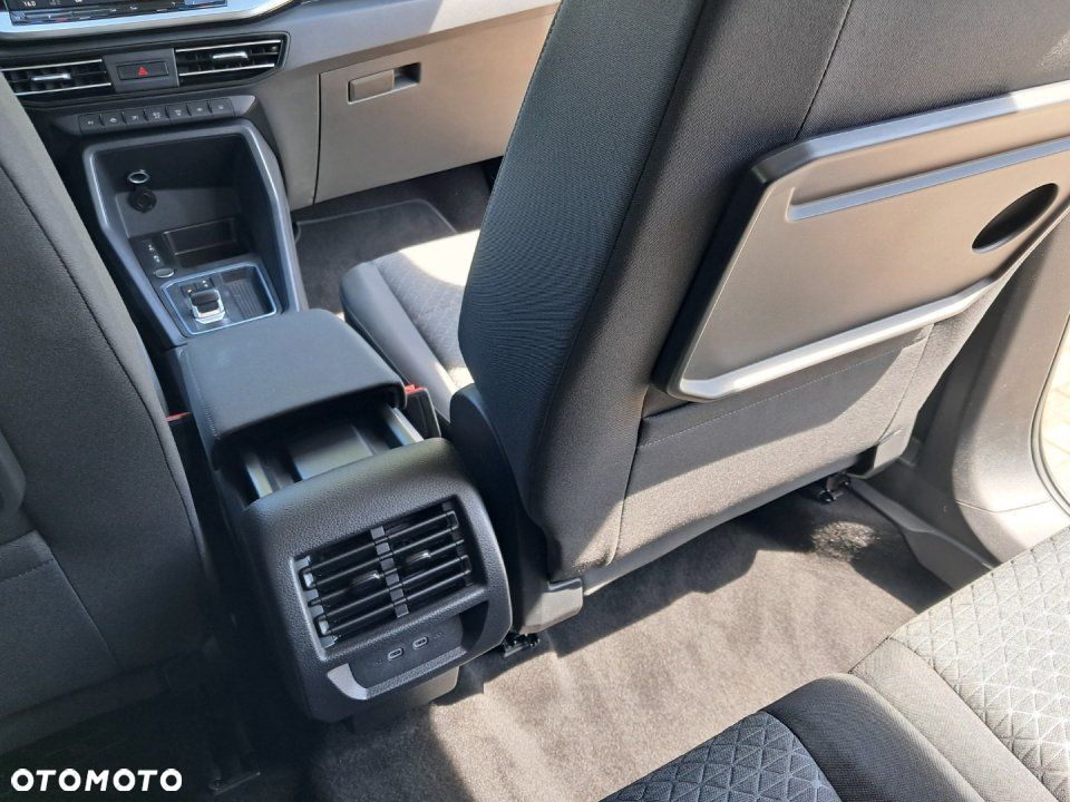 Ford Tourneo Connect - 13