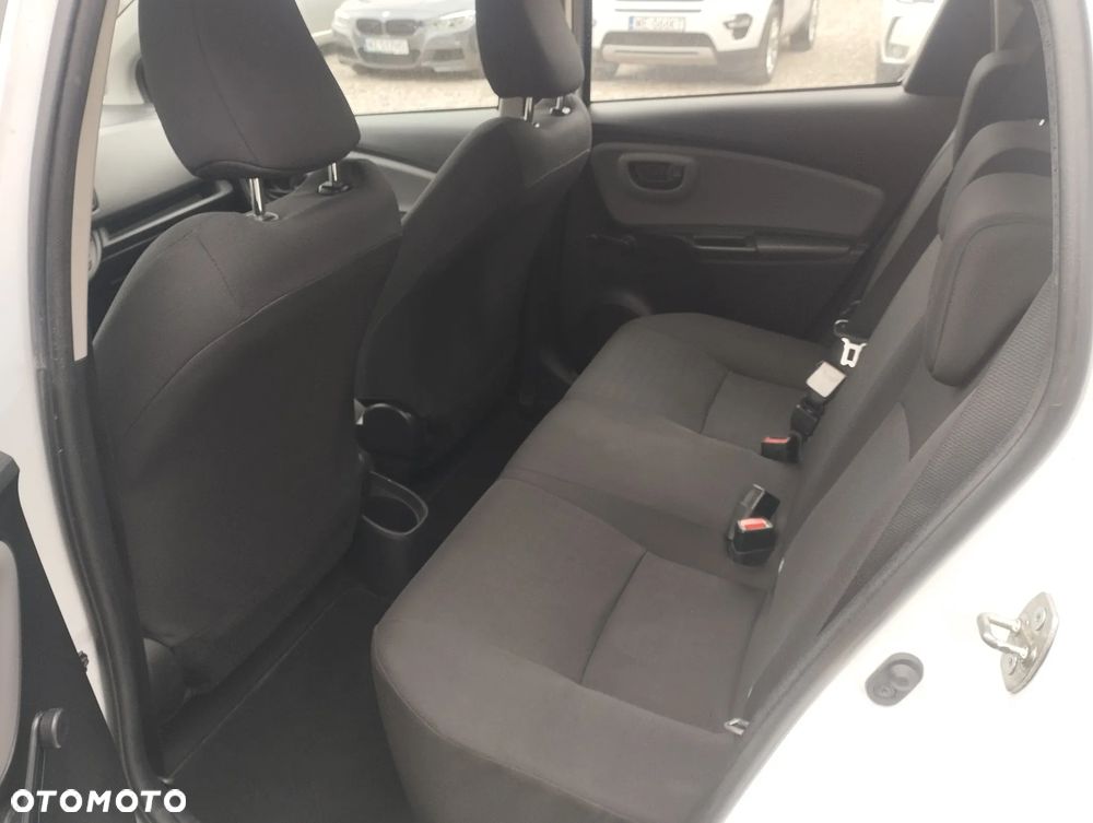 Toyota Yaris 1.0 Active EU6 - 19