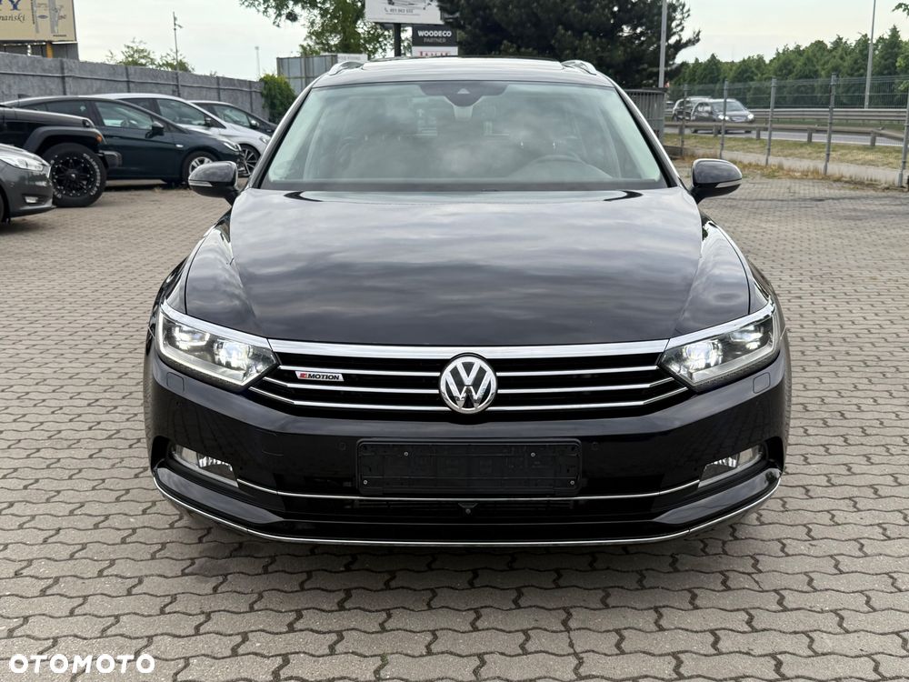 Volkswagen Passat 2.0 TDI SCR 4Motion DDG Highline - 23