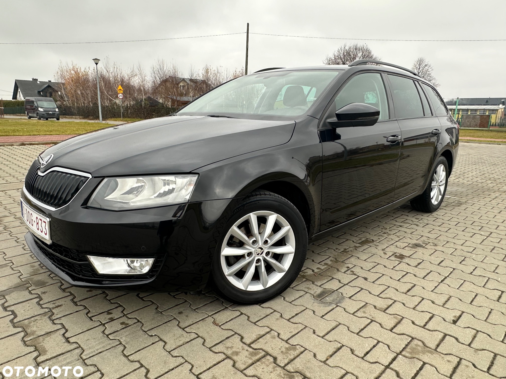 Skoda Octavia 1.6 TDI Ambition DSG - 9