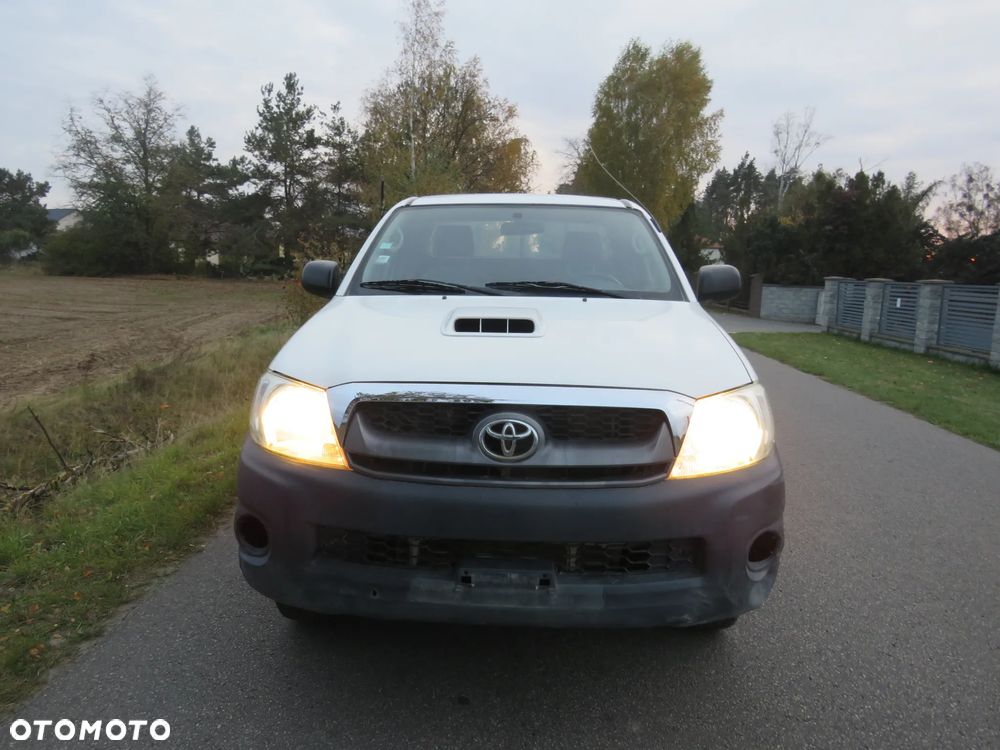 Toyota Hilux D4-D DLX 4x4 - 2