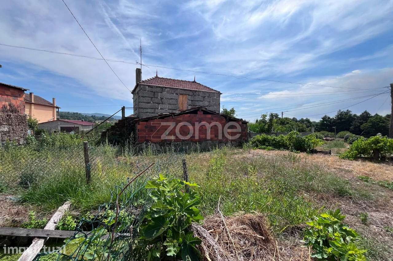 Terreno Urbano Construtível com Ruína em Pedra | Paradela de Monfor... - Grande imagem: 4/7