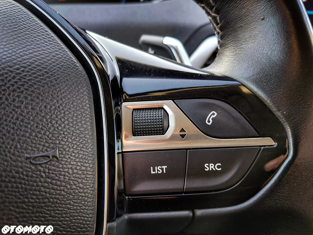 Peugeot 3008 1.2 PureTech Allure S&S EAT6 - 20