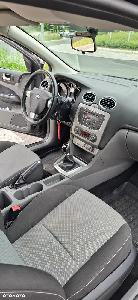 Ford Focus 1.6 Ambiente - 15
