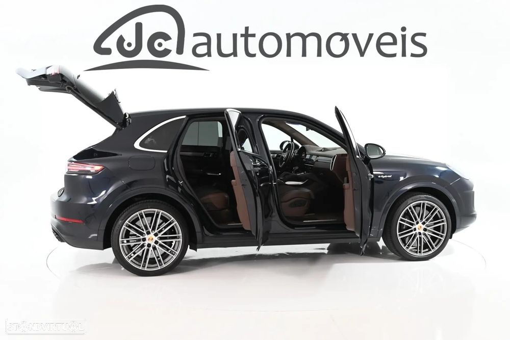 Porsche Cayenne Turbo S E-Hybrid - 7