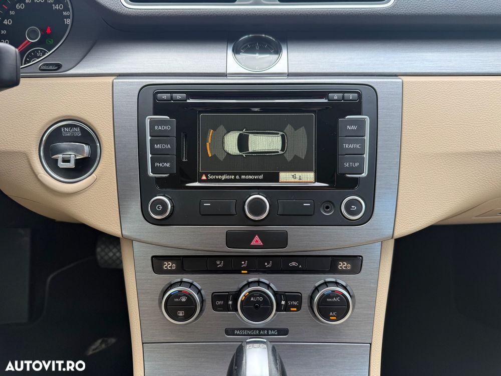 Volkswagen Passat - 12