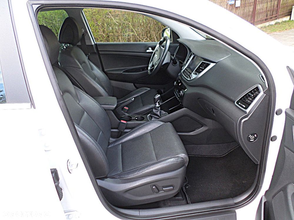 Hyundai Tucson 1.6 GDI BlueDrive Style 2WD - 10