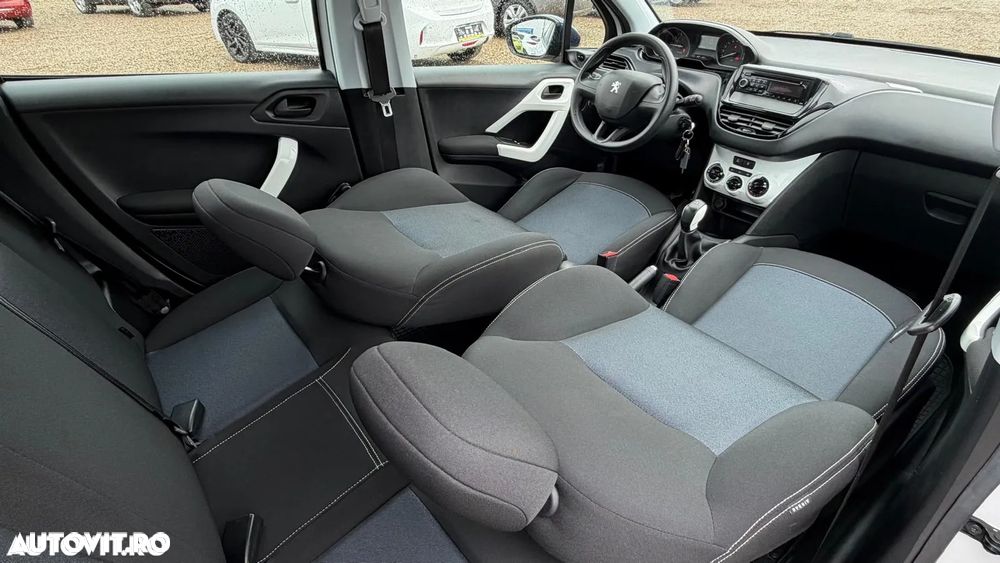 Peugeot 208 PureTech 75 Allure Pack - 15