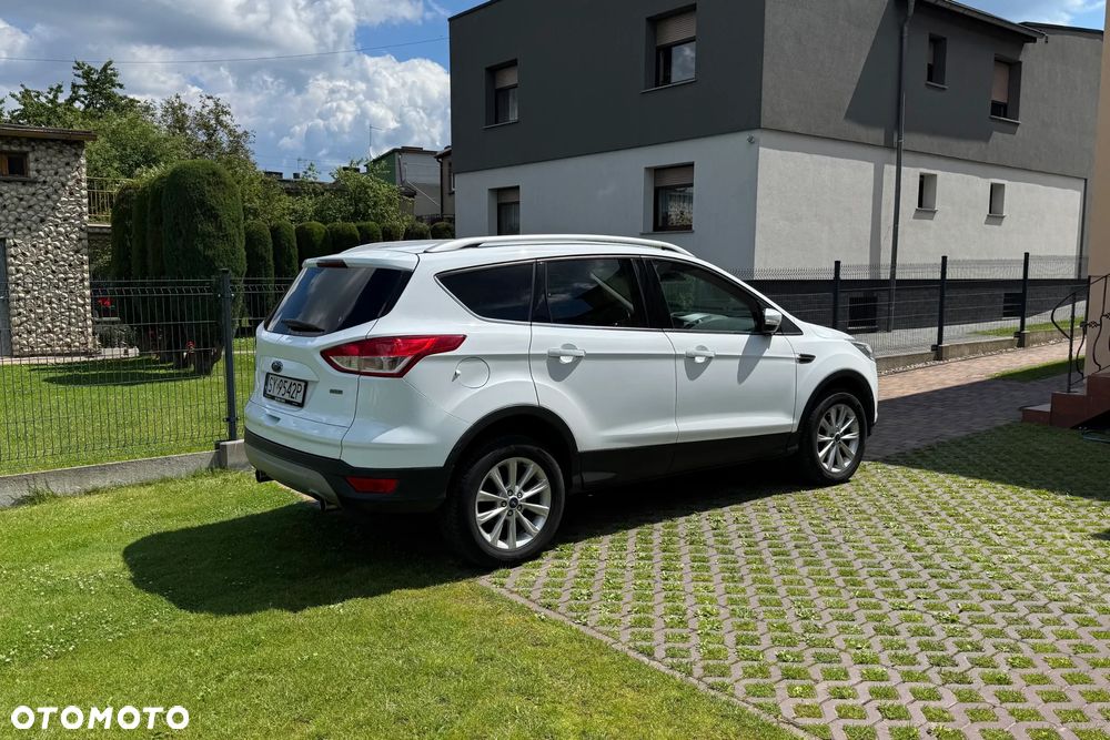 Ford Kuga 1.5 EcoBoost 2x4 Titanium - 5