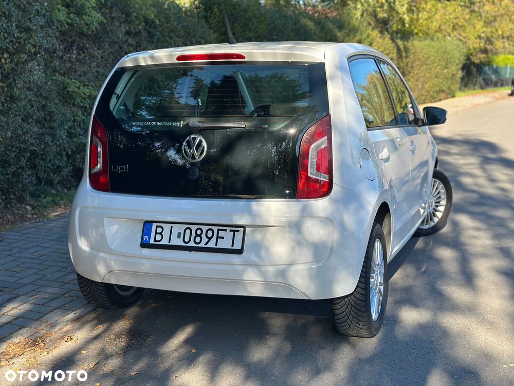 Volkswagen Up 2013 photo 5