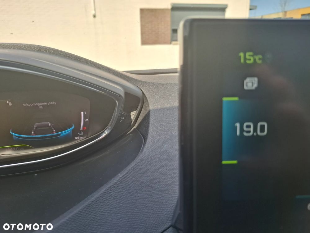 Peugeot 3008 1.6 PureTech GT S&S EAT8 - 27