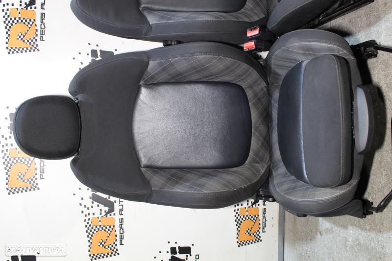 Bancos MINI Cooper F55 em Pele e Tecido com Quartelas - 3