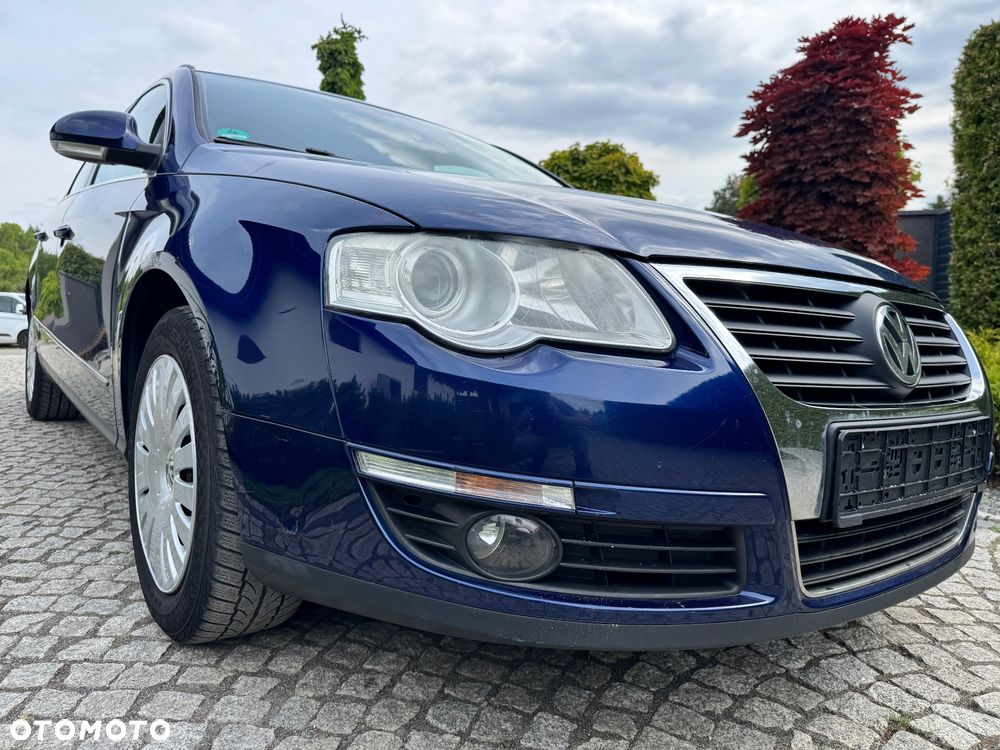 Volkswagen Passat - 11