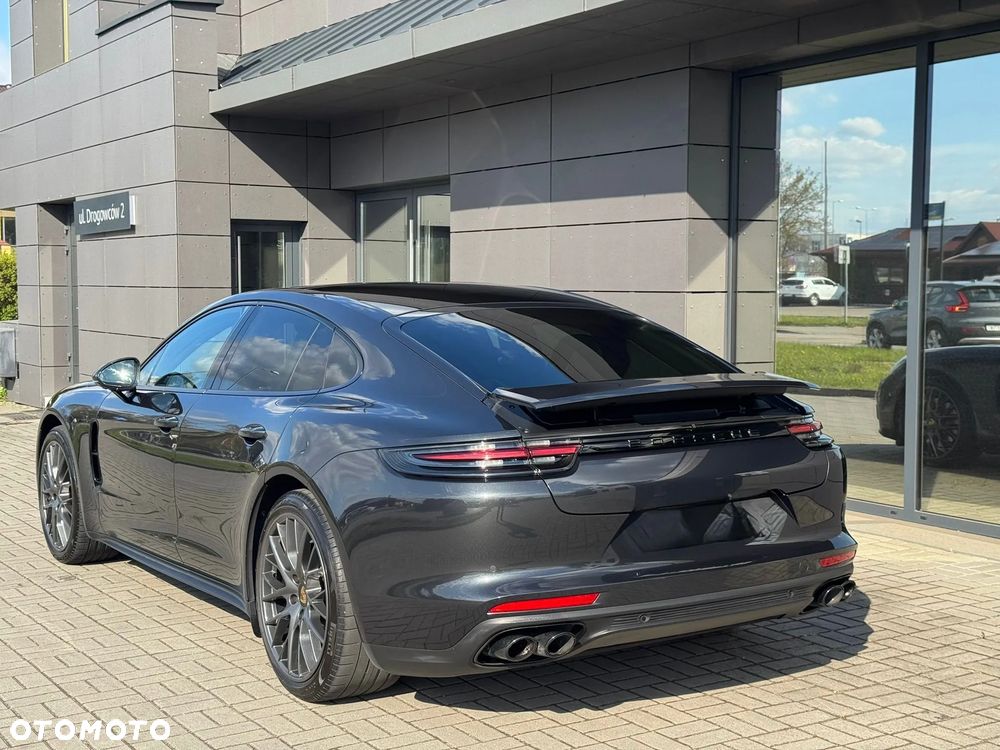 Porsche Panamera 4 Platinum Edition - 10