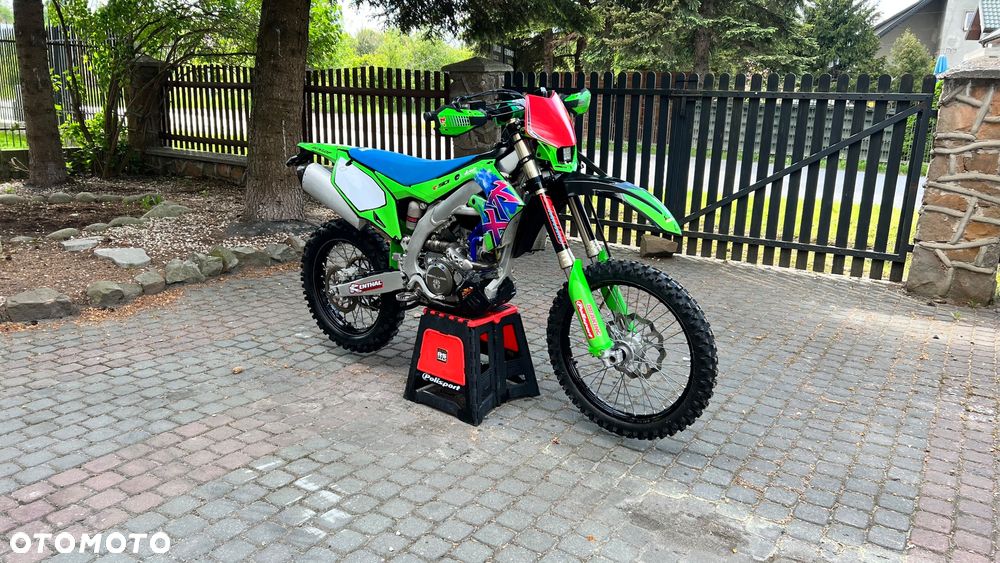 Kawasaki KX - 9