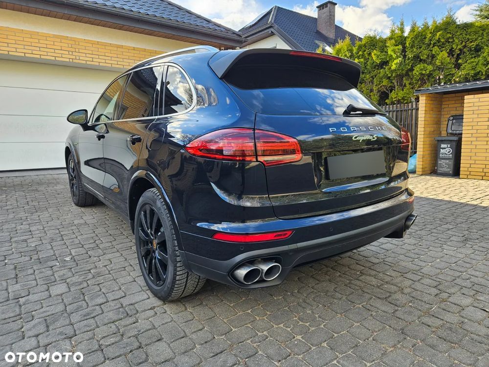 Porsche Cayenne - 2