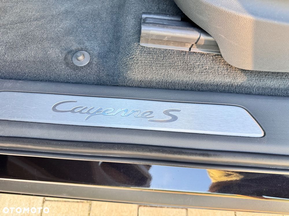 Porsche Cayenne S - 15