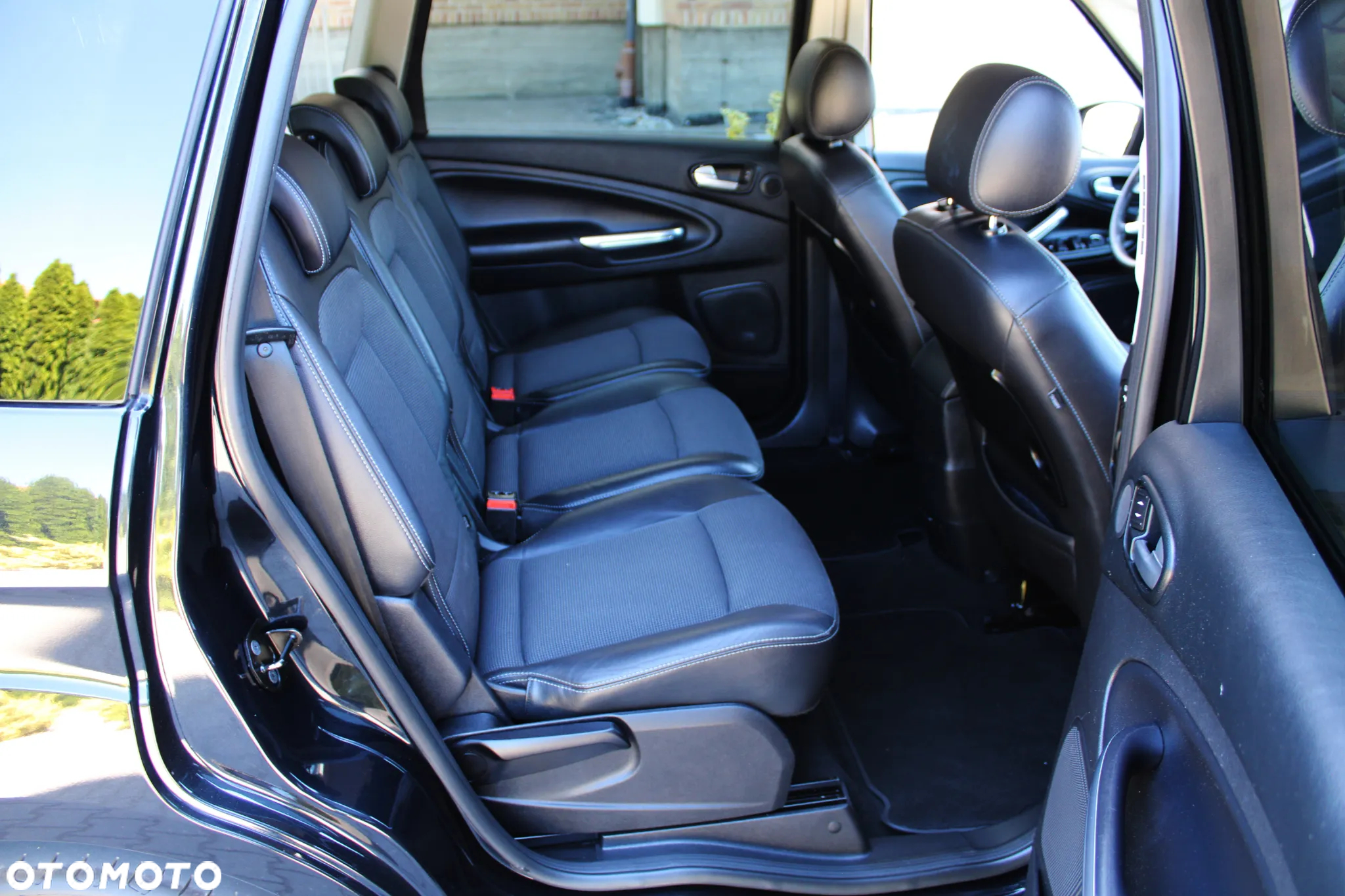Ford S-Max - 34