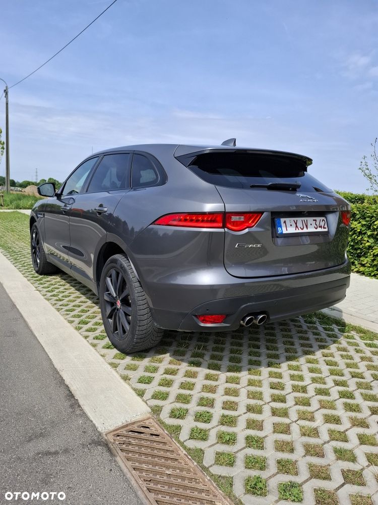 Jaguar F-Pace - 6