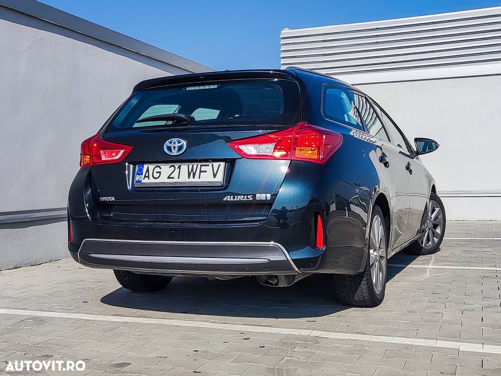 Toyota Auris 1.8 L VVT-i Sol+ - 5