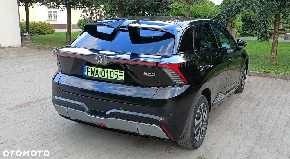 MG 4 Luxury 64 kWh - 25