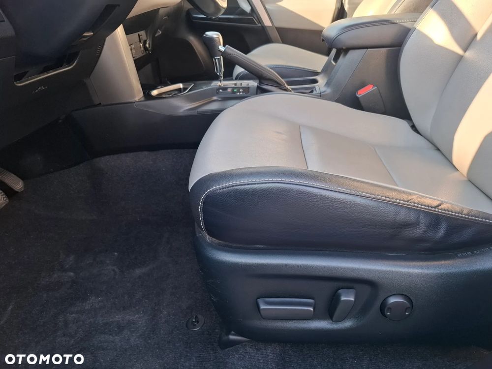 Toyota RAV4 - 16