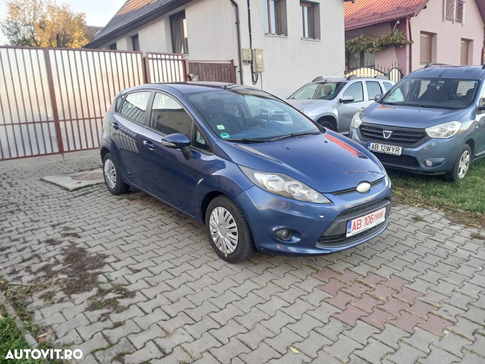 Ford Fiesta 1.25 Ambiente - 2
