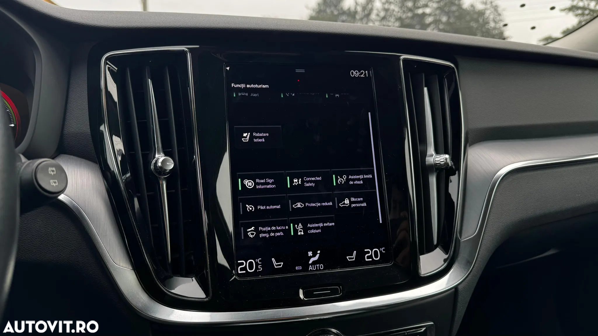 Volvo V60 B4 MHEV AT AWD Ultimate Bright - 20