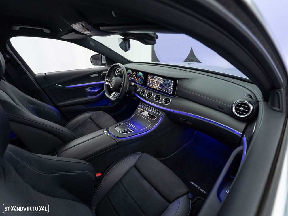 Mercedes-Benz E 300 de AMG Line - 42