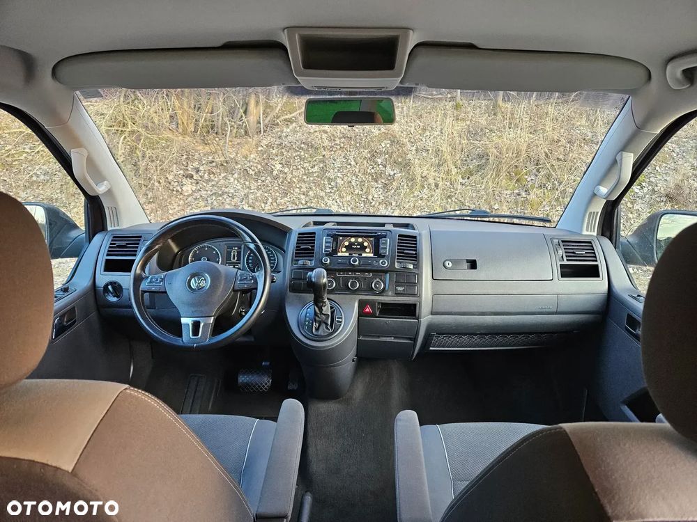 Volkswagen Multivan - 2